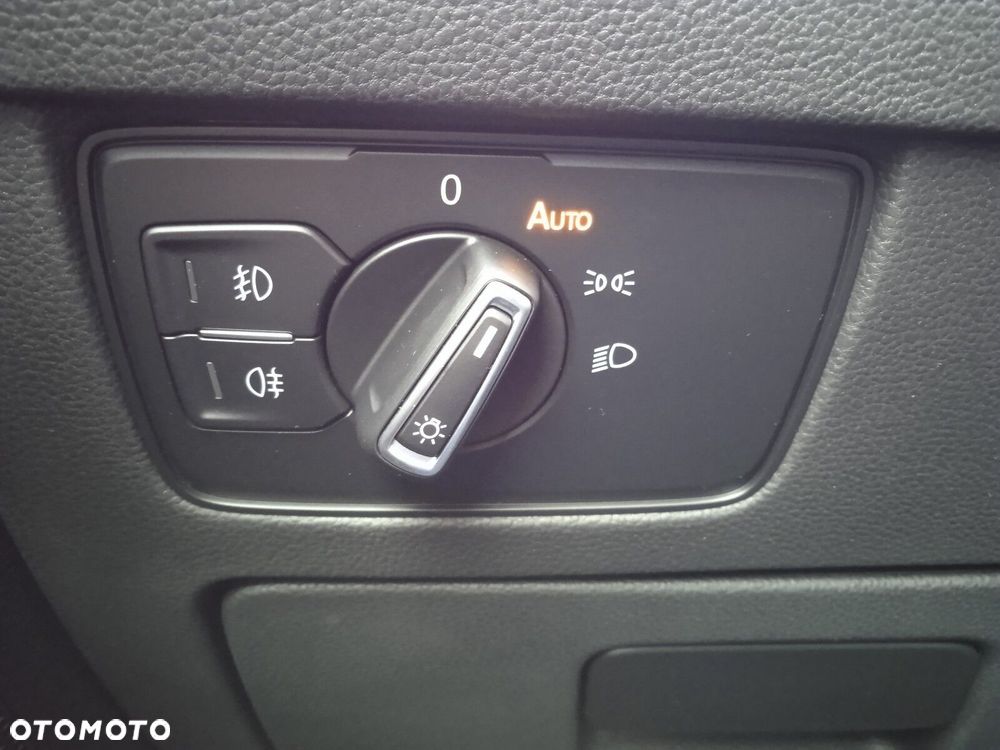 Volkswagen Passat - 24