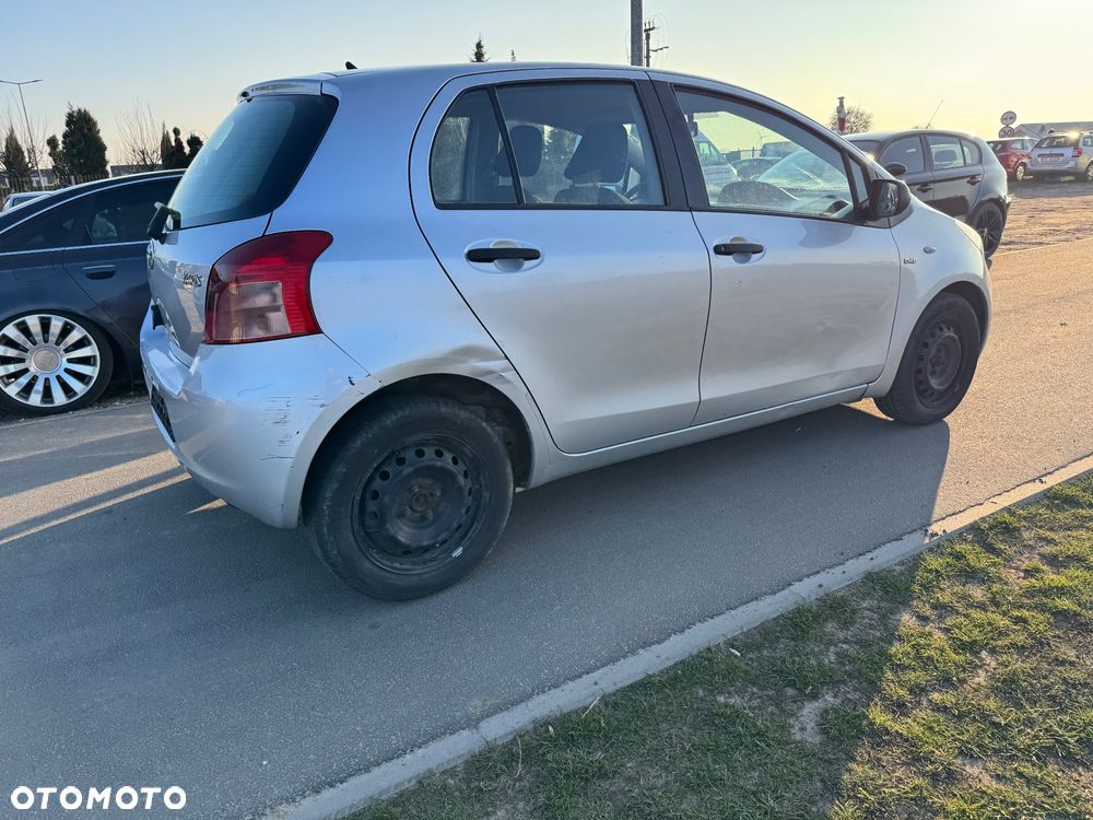 Toyota Yaris 1.3 VVT-i Luna - 12