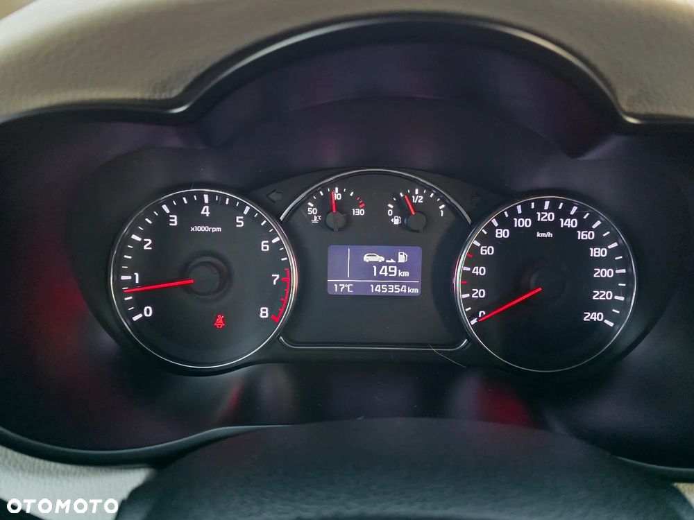 Kia Carens - 25