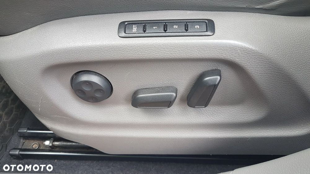 Volkswagen Sharan 2.0 TSI Highline DSG - 26