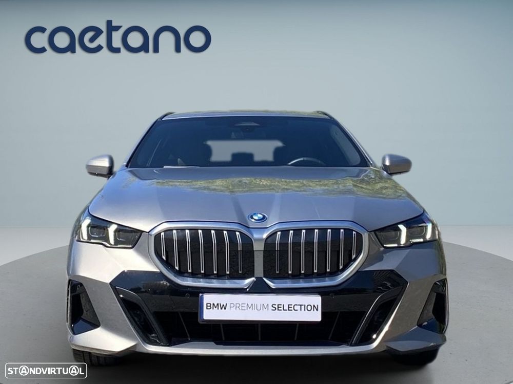 BMW 530 e Pack Desportivo M — fotografia 24