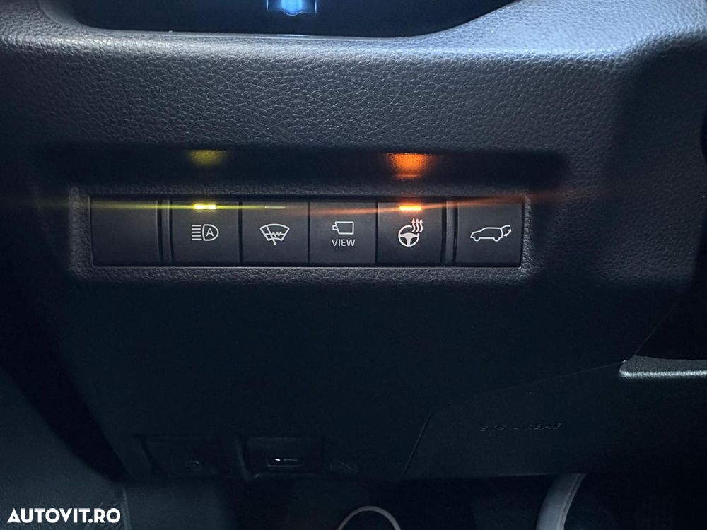 Toyota RAV4 2.0P CVT AWD Luxury - 11