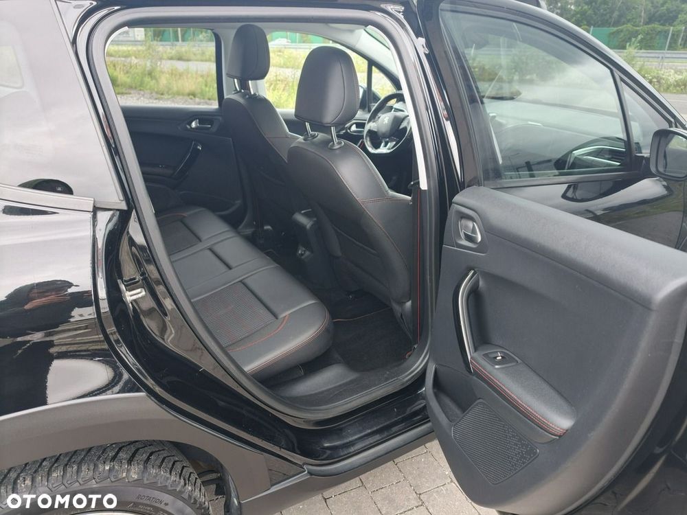 Peugeot 2008 - 13