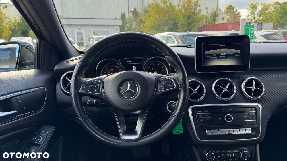 Mercedes-Benz Klasa A 200 (BlueEFFICIENCY) 7G-DCT - 33