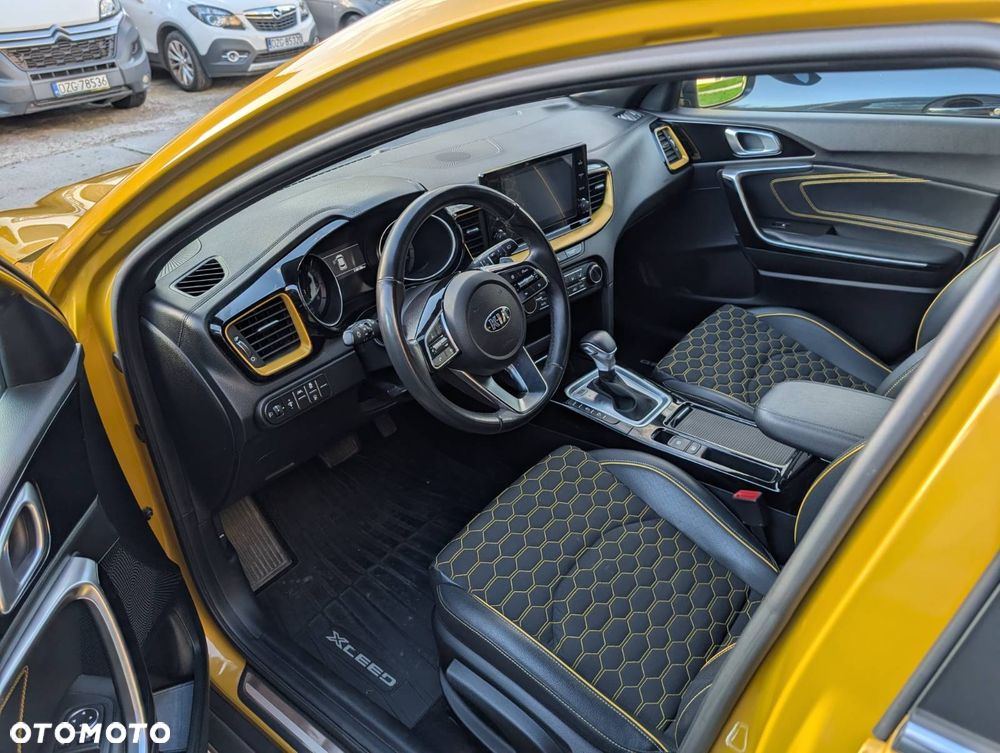 Kia XCeed - 8
