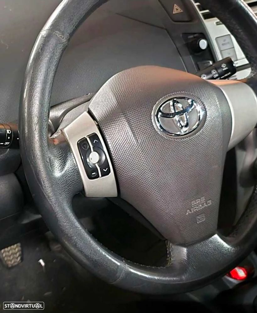 Toyota Yaris 1.4 D-4D - 8