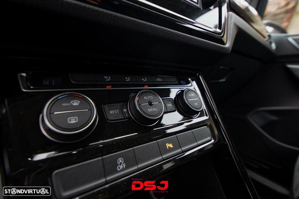 VW Touran 1.6 TDI Highline - 12