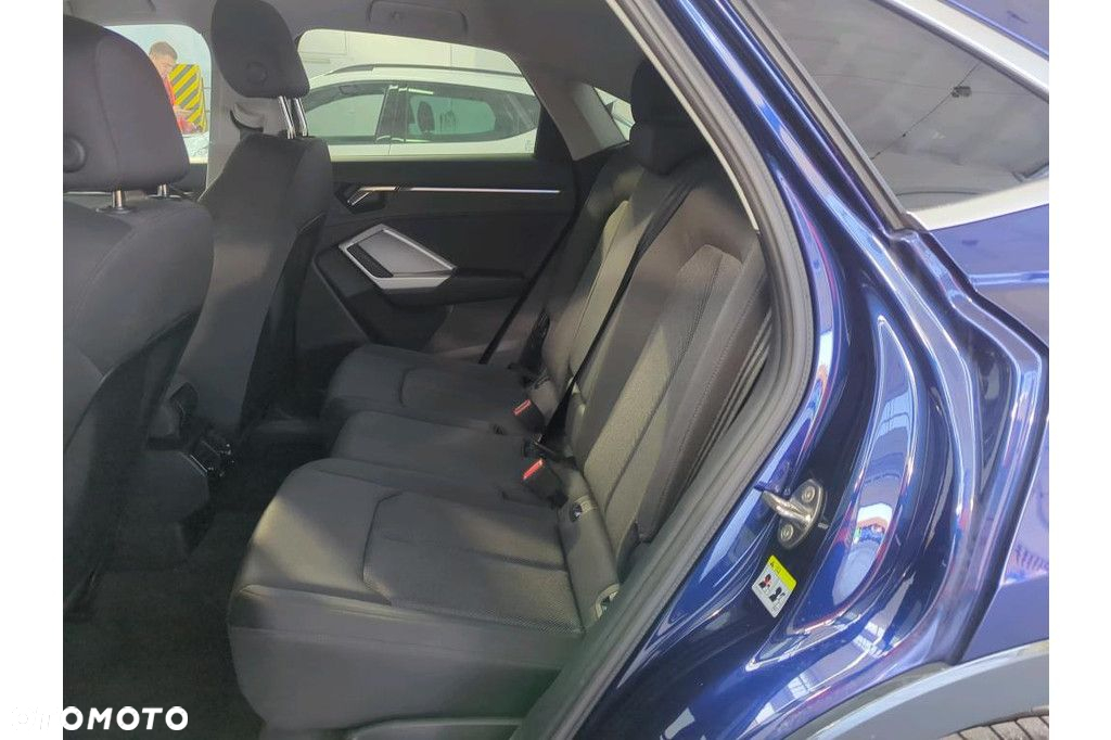 Audi Q3 Sportback - 9