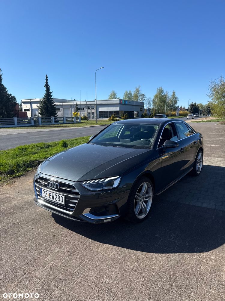 Audi A4 Limousine - 1