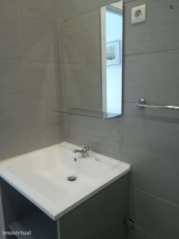 Apartamento com 1 quartos - localizado em Santa Apolónia Lisbon - Grande imagem: 2/15