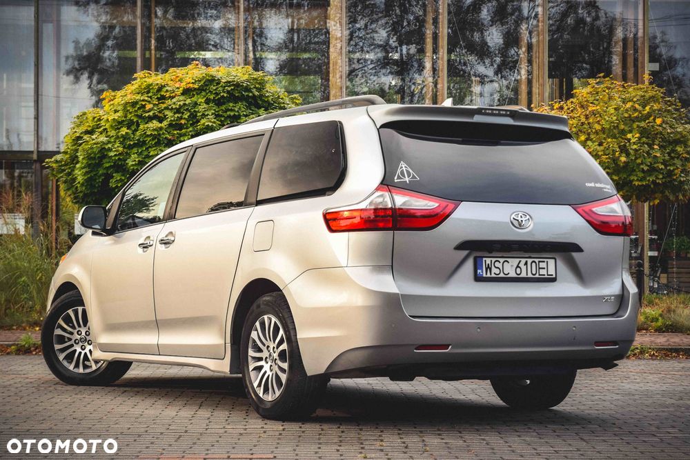 Toyota Sienna 3.5 V6 - 11