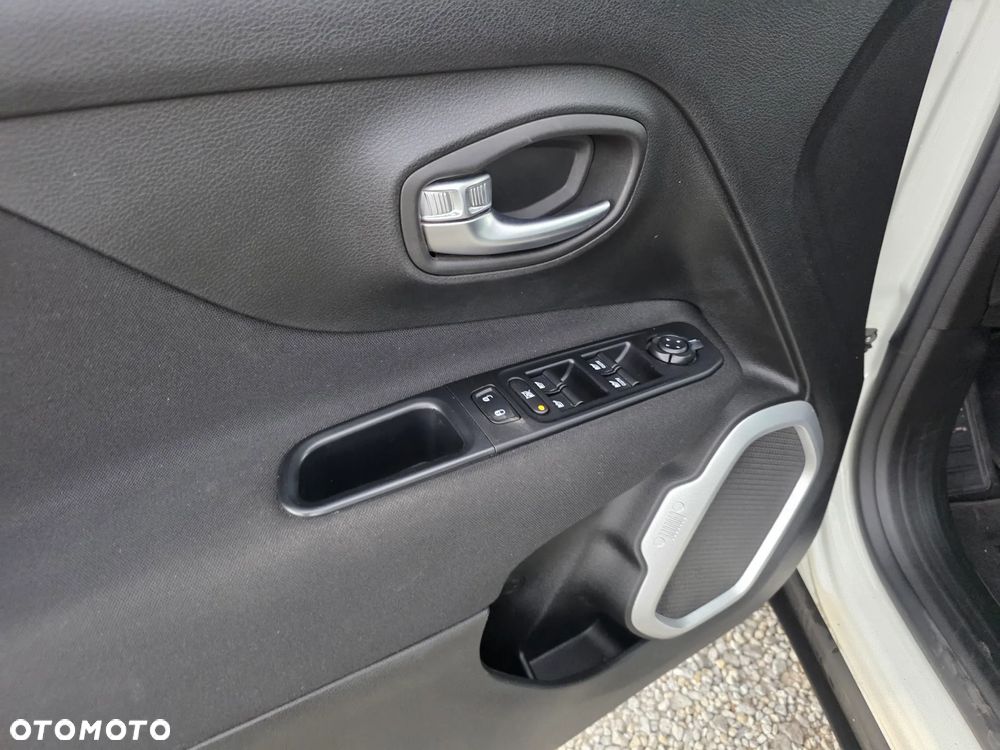 Jeep Renegade 1.4 MultiAir Longitude FWD S&S - 26