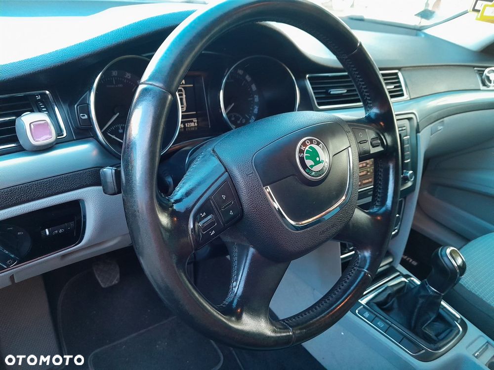 Skoda Superb - 16