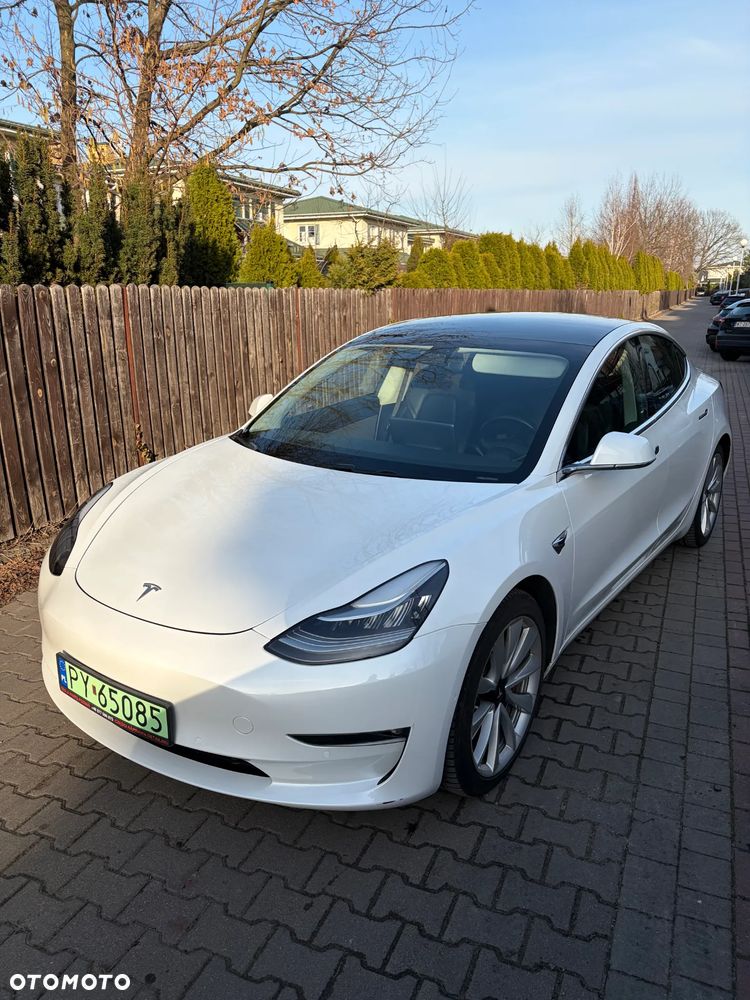Tesla Model 3 - 1