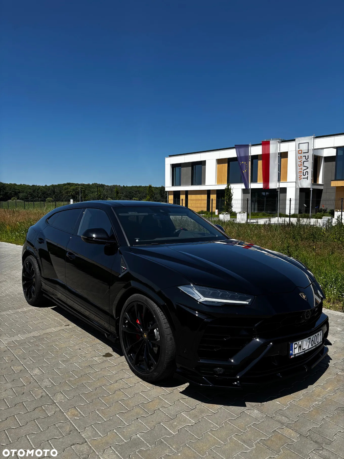 Lamborghini Urus Standard - 16