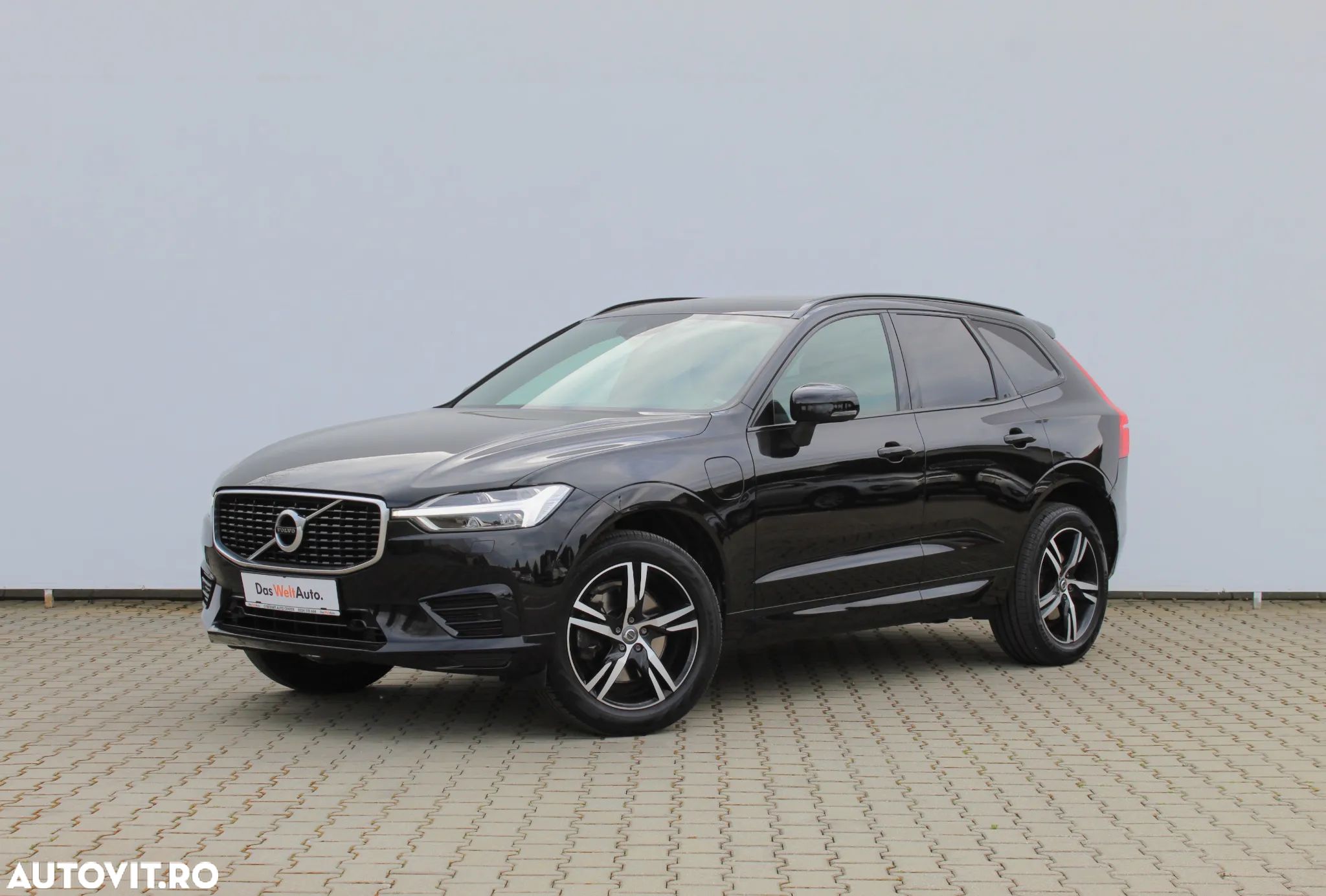 Volvo XC 60 T8 Twin Engine AWD Geartronic RDesign - 1