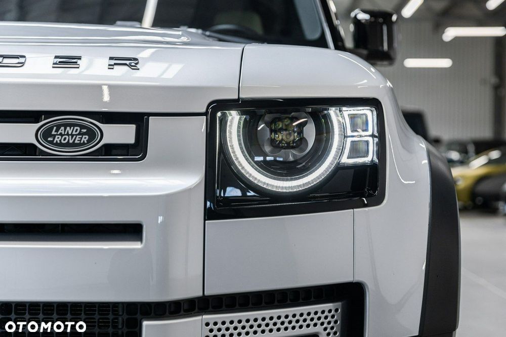 Land Rover Defender - 13