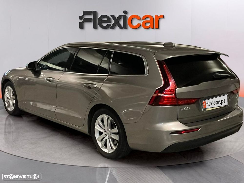 Volvo V60 2.0 D3 Momentum Plus Geartronic - 4