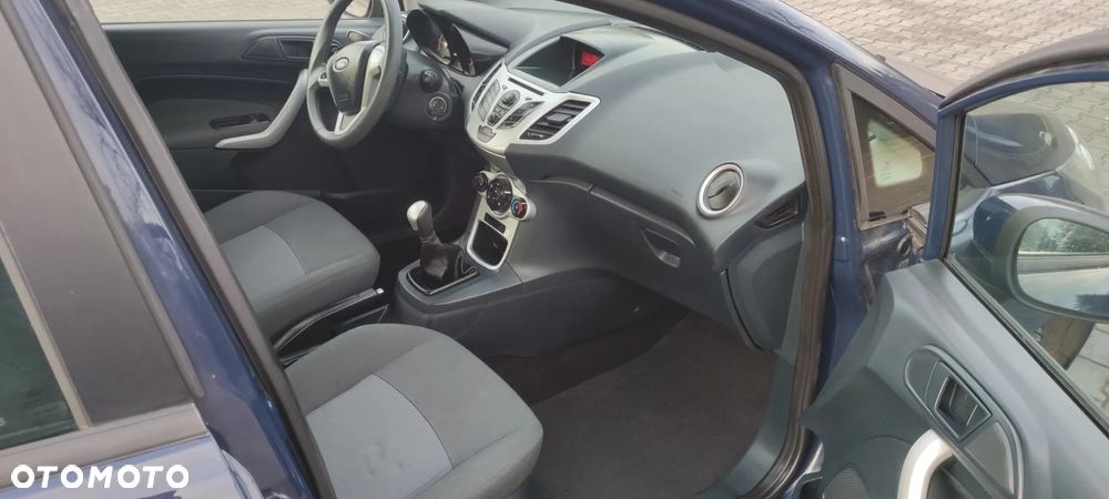 Ford Fiesta 1.25 Trend EU5 - 11