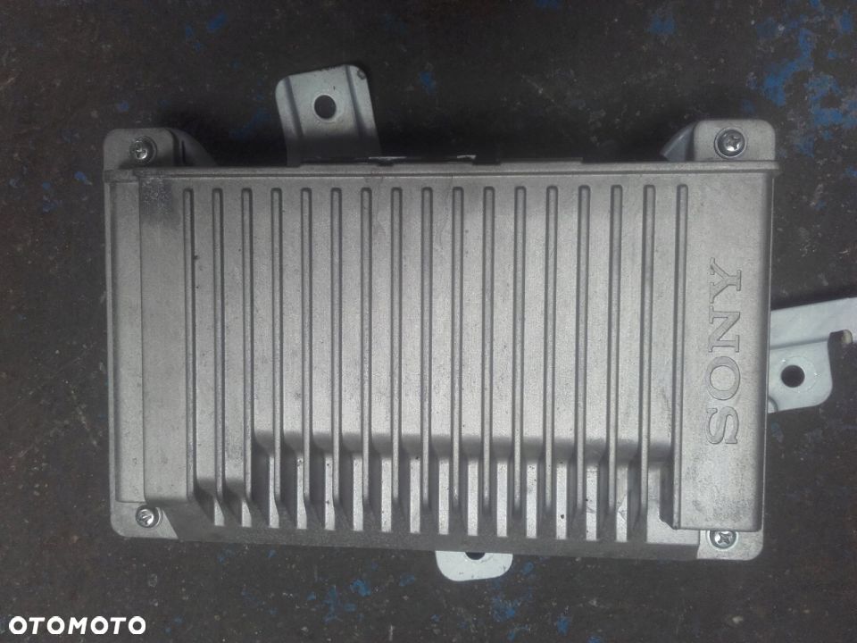 FORD FUSION WZMACNIACZ SONY - 1