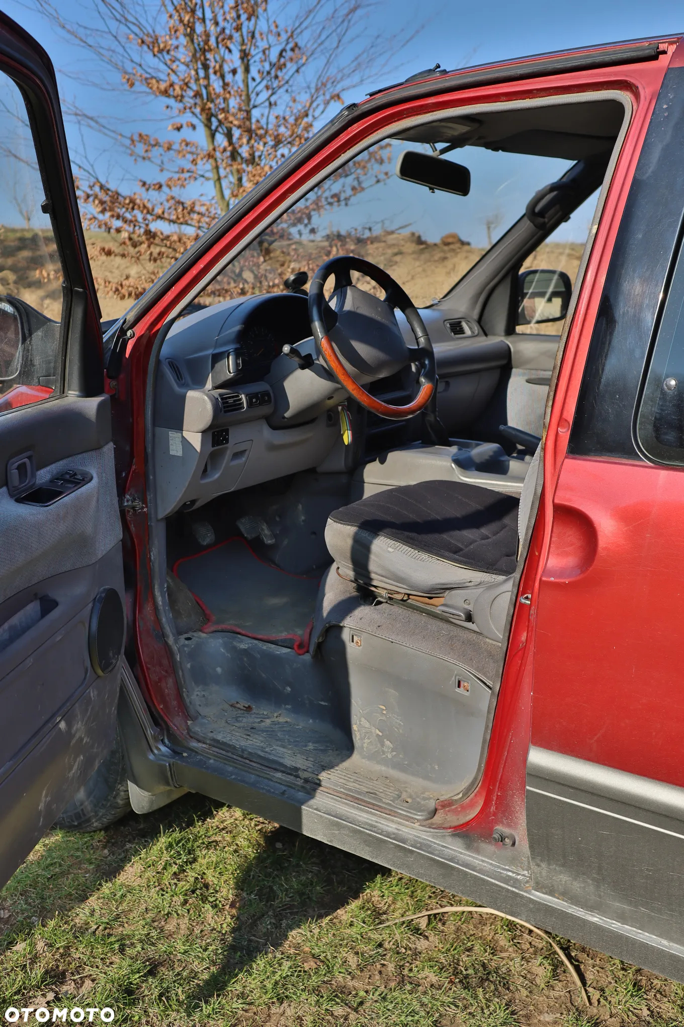 Nissan Serena 2.0 SLX - 8