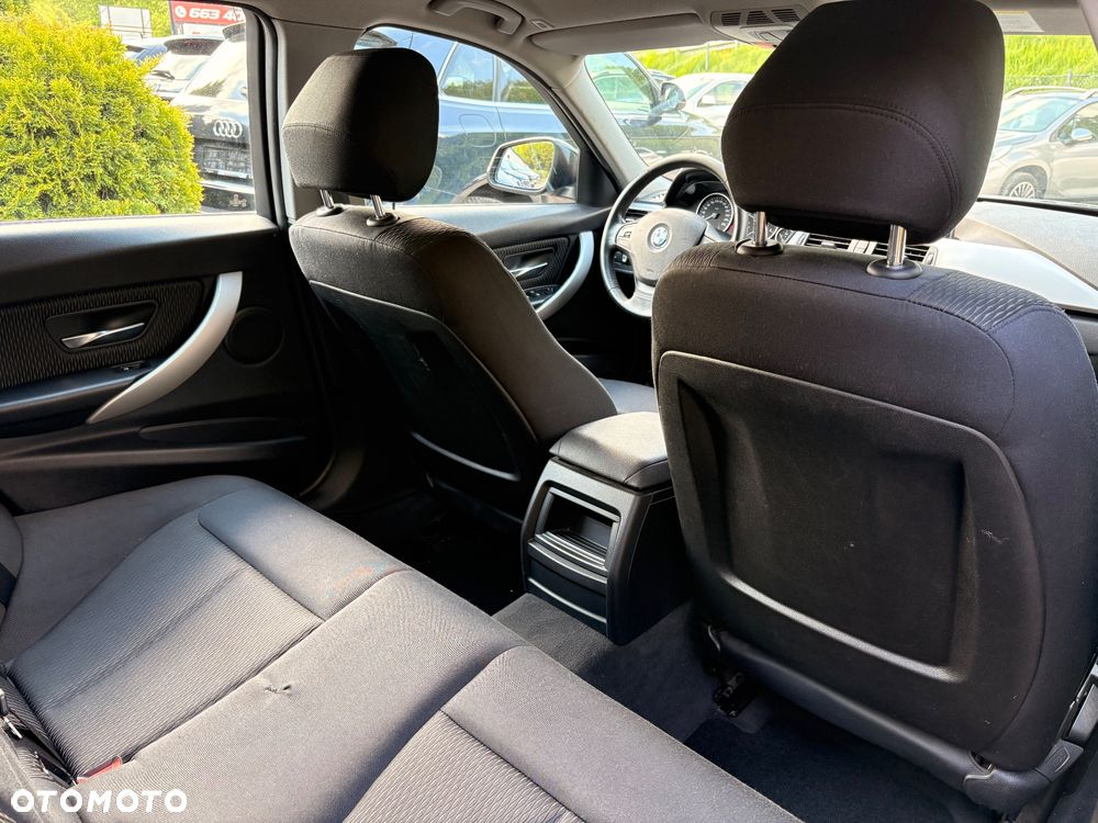 BMW Seria 3 320d DPF - 21