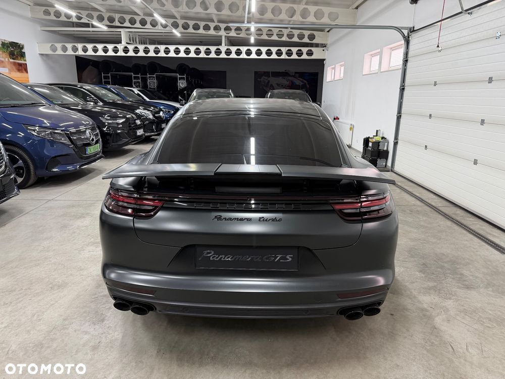 Porsche Panamera Turbo - 9