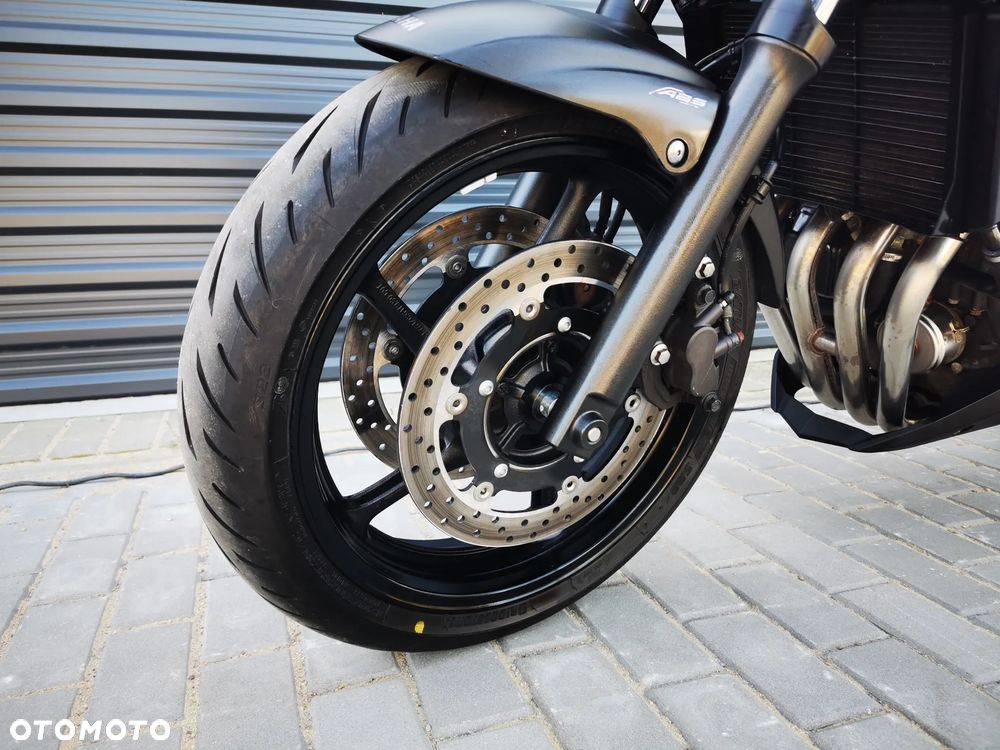 Yamaha XJ - 25