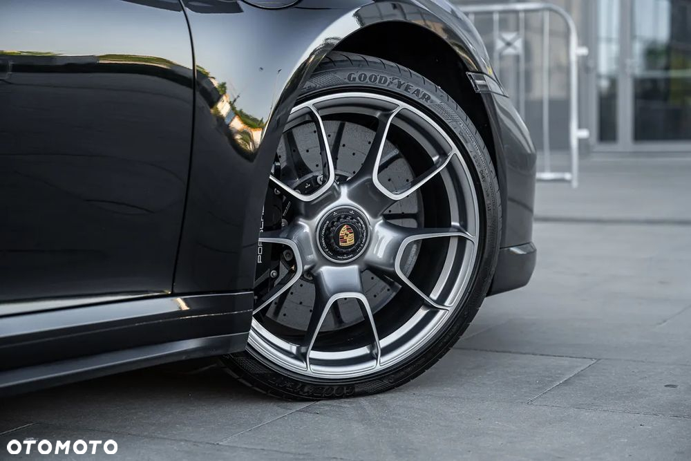 Porsche 911 Turbo S - 7