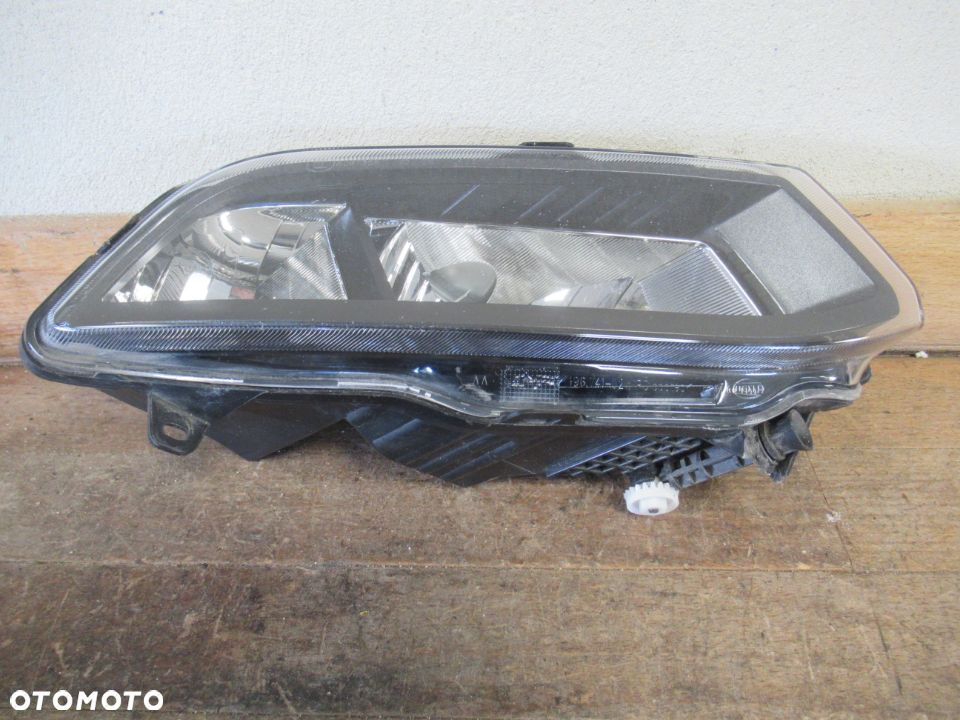 HALOGEN PRZECIWMGIELNY PRAWY VW POLO 5 V LIFT 2014-2017 rok - 6