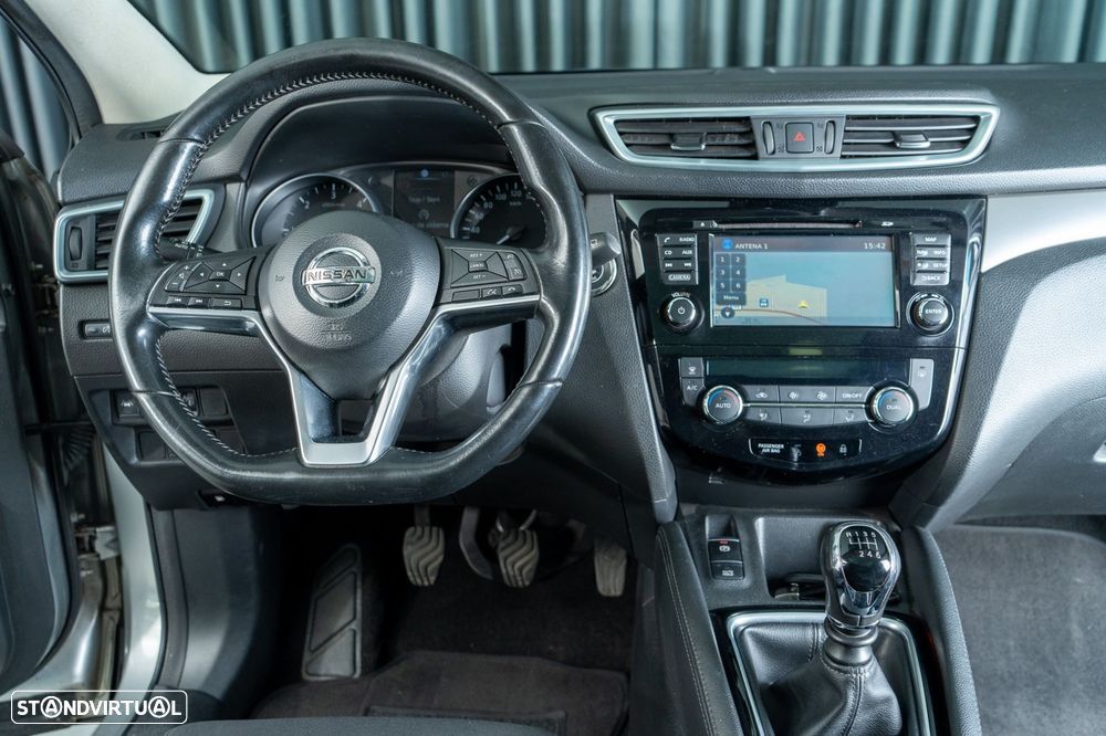 Nissan Qashqai 1.5 dCi N-Connecta - 9