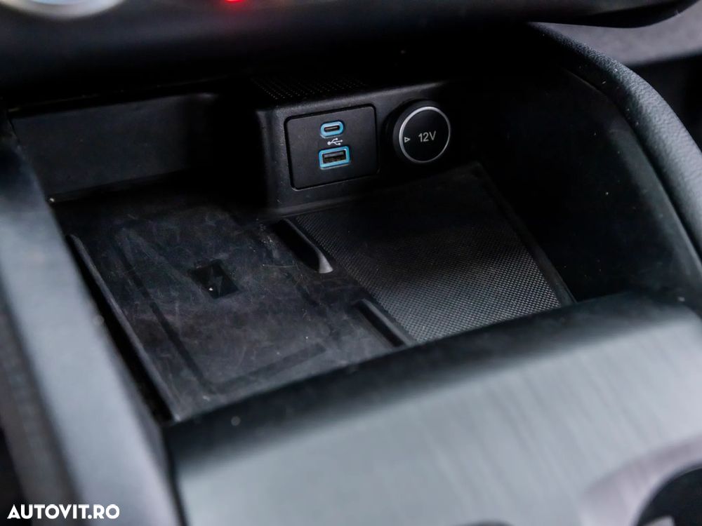 Ford Kuga 2.0 EcoBlue A8 AWD Titanium - 25