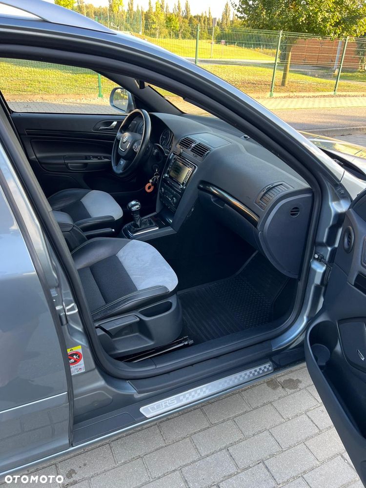 Skoda Octavia 2.0 TDI RS DSG - 18