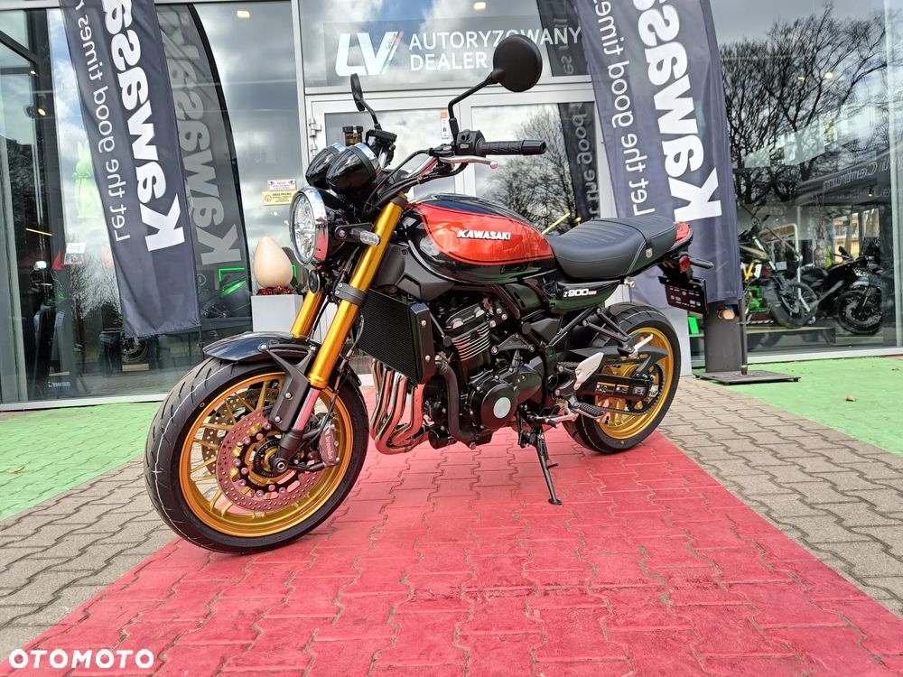 Kawasaki Z 900 RS - 7