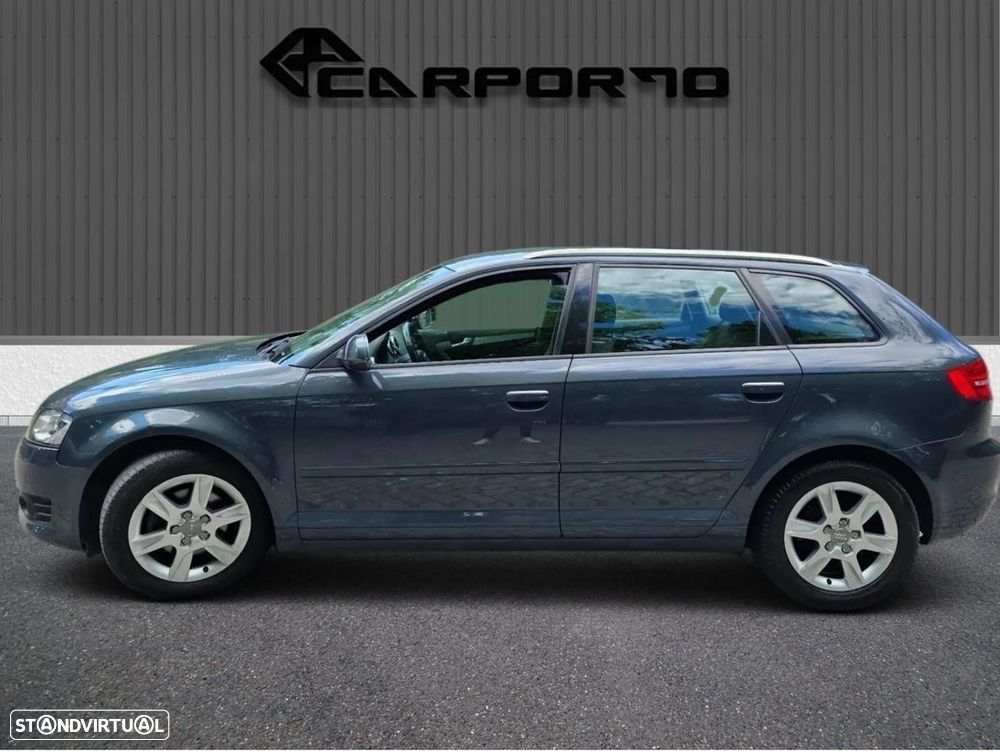Audi A3 Sportback 2.0 TDi Attraction — fotografia 9