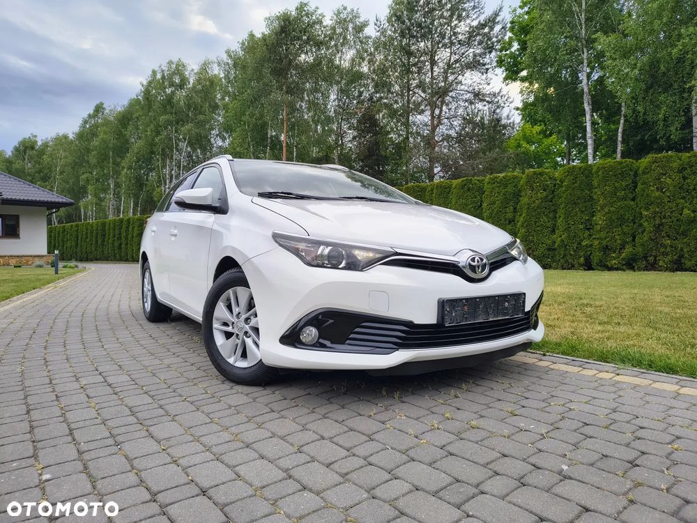 Toyota Auris 1.6 D-4D Dynamic - 26