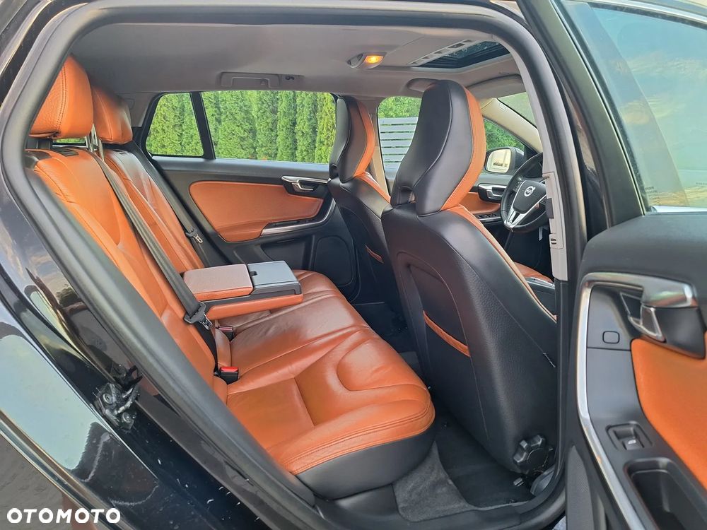 Volvo V60 T3 Momentum - 19