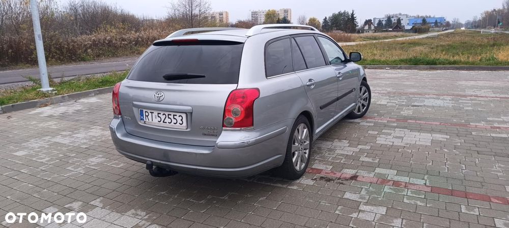 Toyota Avensis 2.0 D-4D Travel - 3