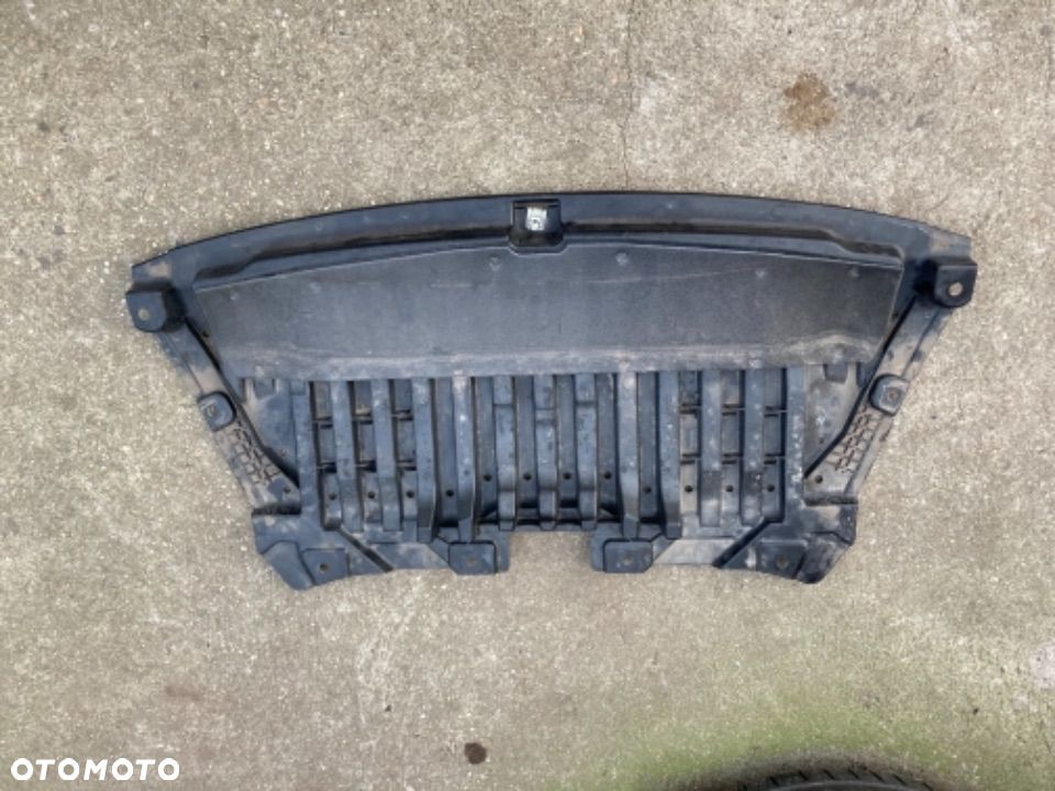 Mercedes E Klasa 213 płyta pod zderzak - 1