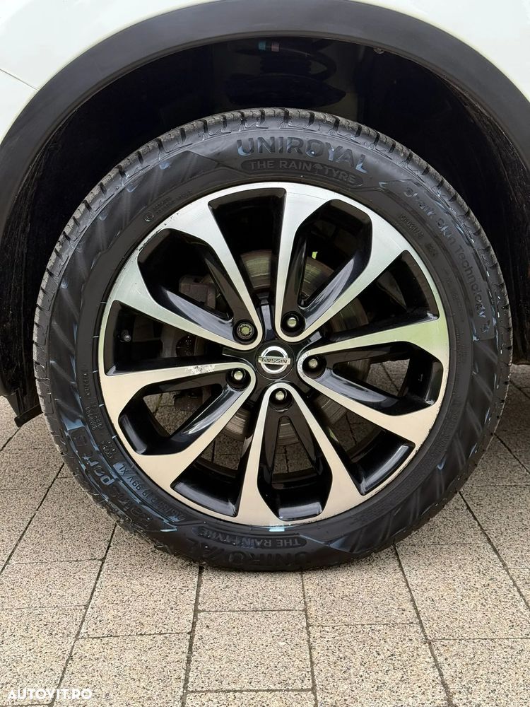 Nissan Qashqai 1.5 DCI Start/Stop Tekna - 29