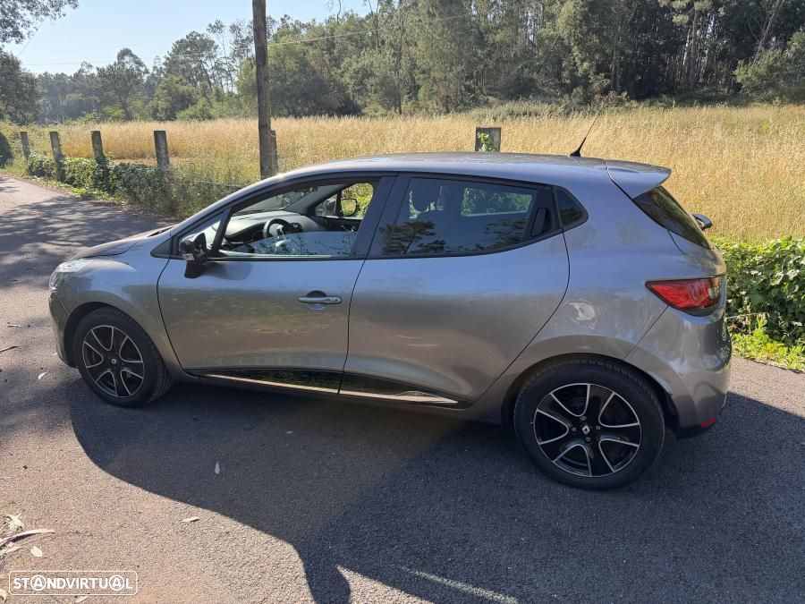 Renault Clio 0.9 TCE Dynamique S - 4