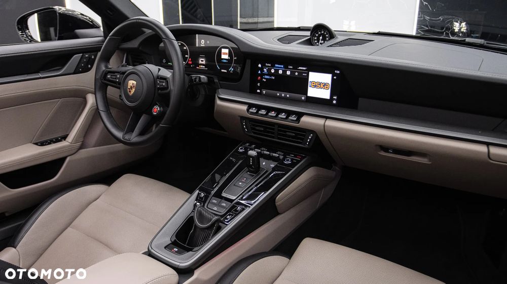 Porsche 911 Carrera PDK - 19