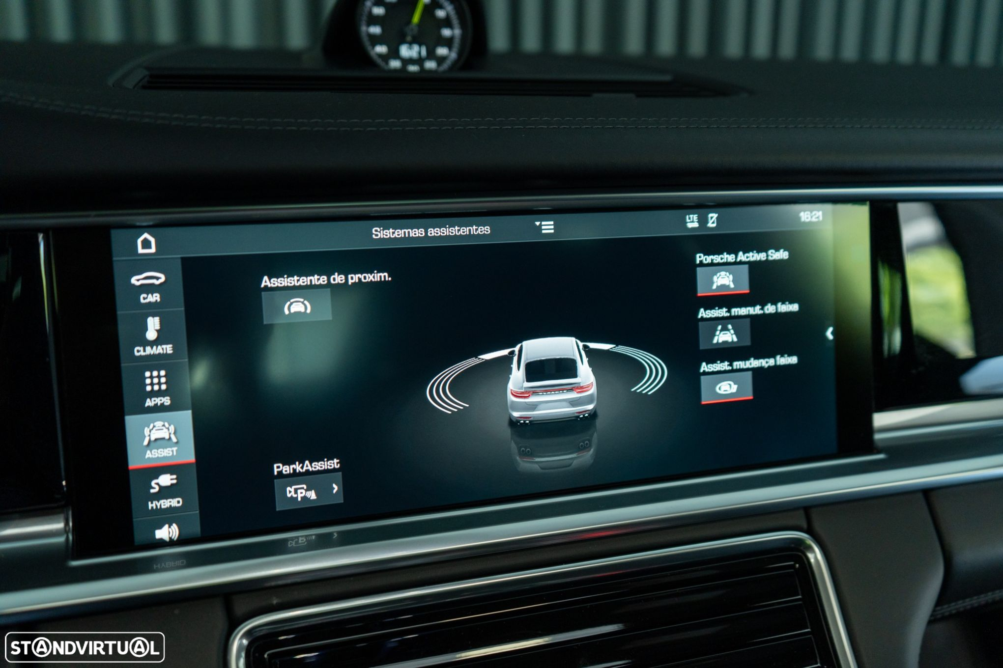 Porsche Panamera 4 E-Hybrid - 23