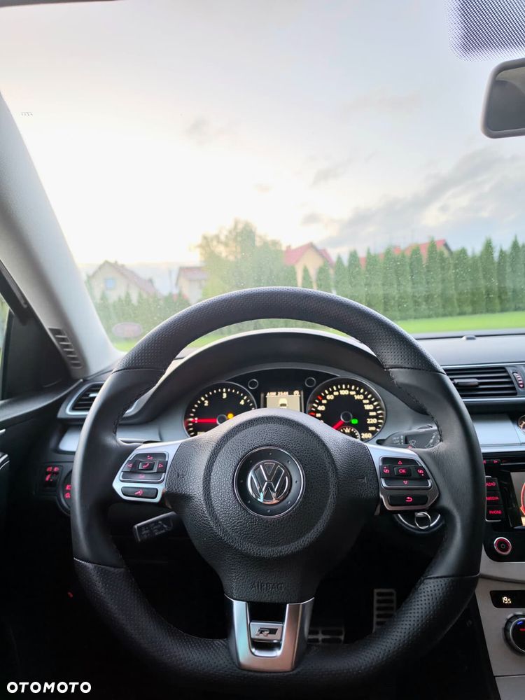 Volkswagen Passat - 15