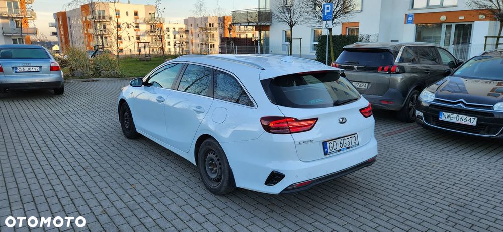 Kia Ceed - 7