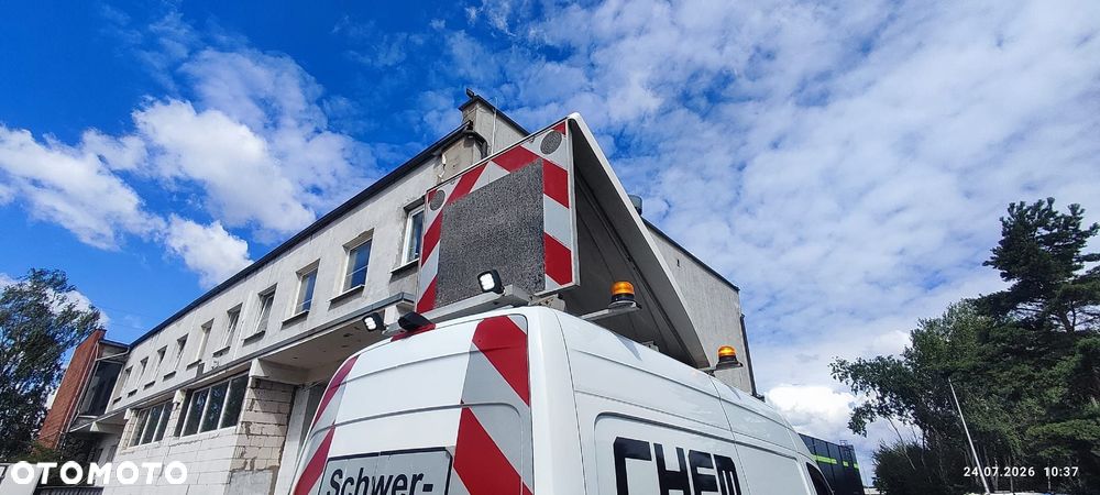 Mercedes-Benz Sprinter - 21
