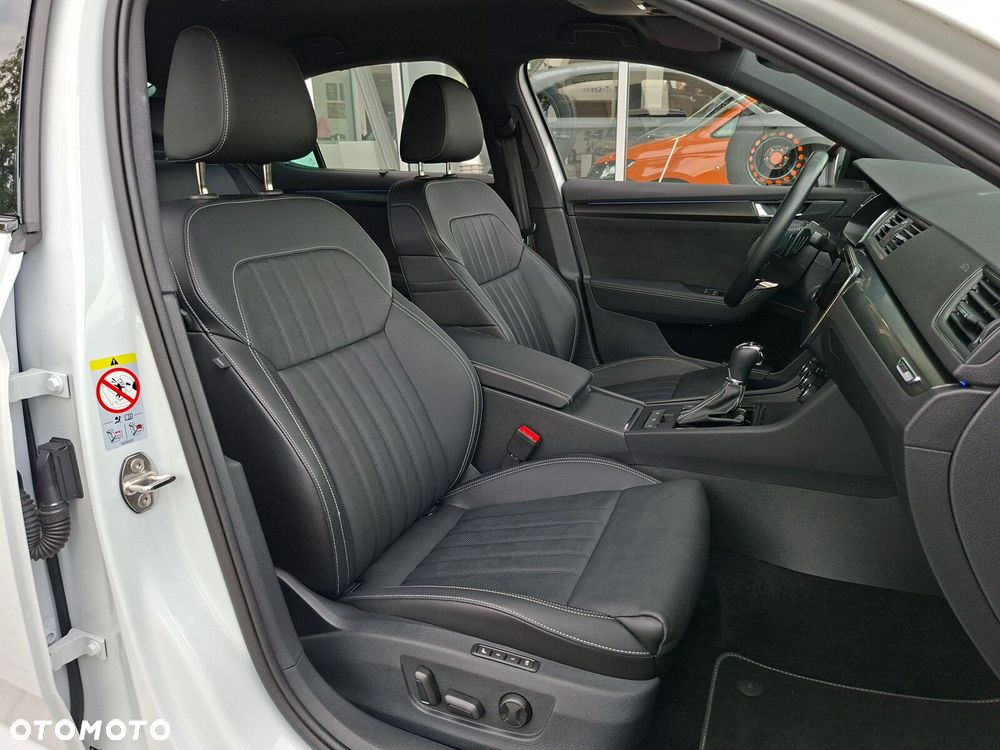 Skoda Superb 2.0 TDI SCR Sportline DSG - 18