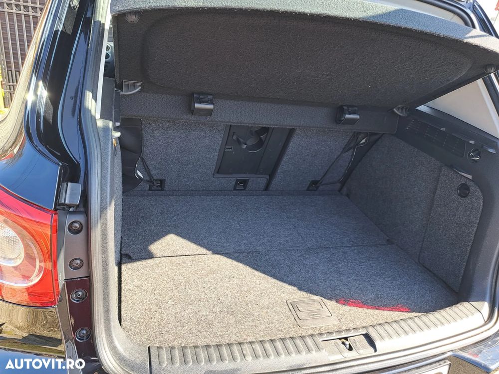 Volkswagen Tiguan - 13