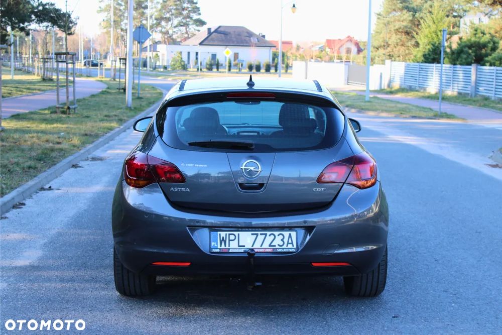 Opel Astra 1.7 CDTI DPF Cosmo - 3
