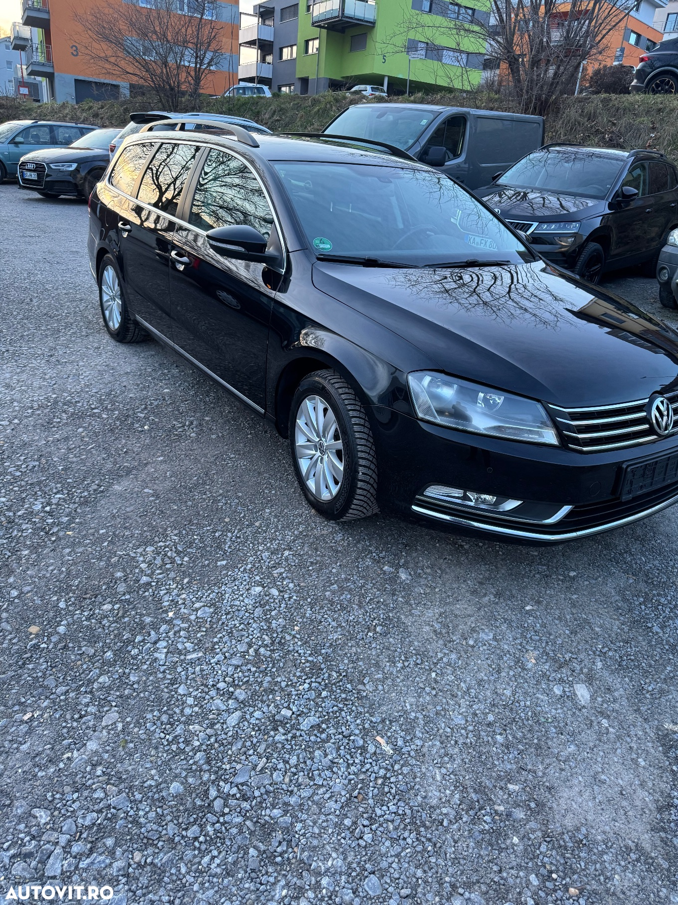 Volkswagen Passat Variant 2.0 Blue TDI DSG SCR Comfortline - 3